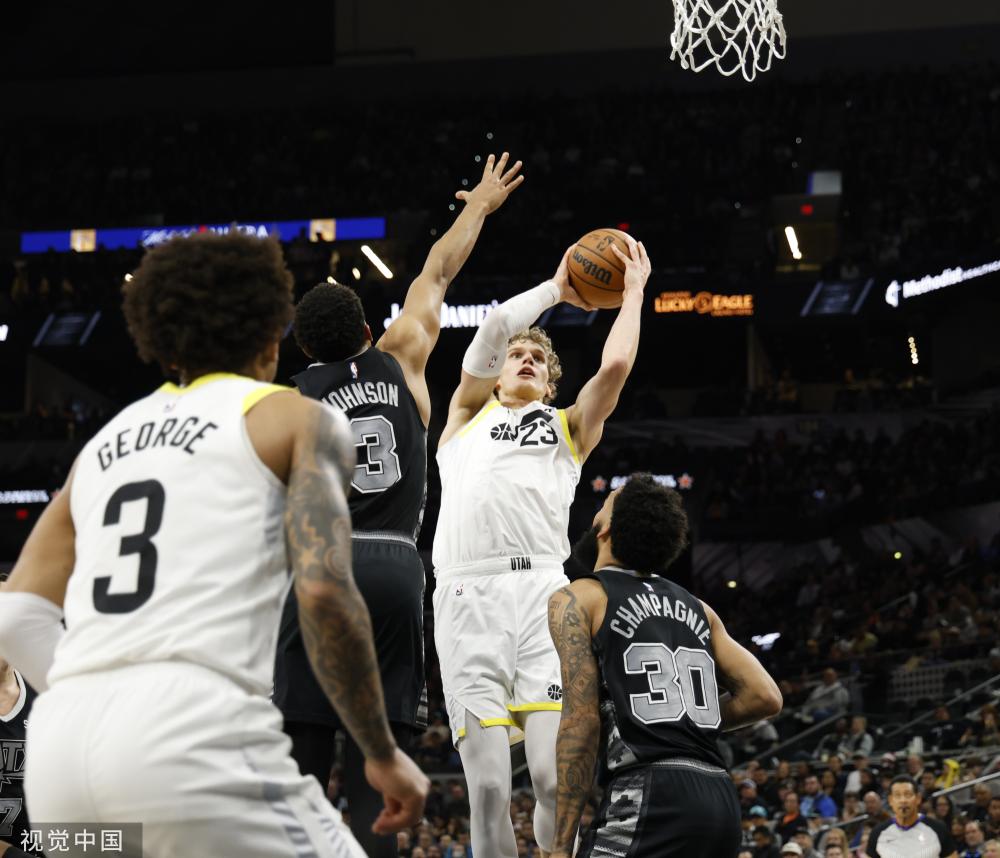 直言不讳地 直言不讳地